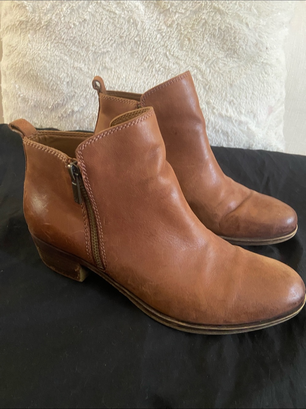 Lucky Brand women’s tan Leather Ankle Booties with Side Zipper